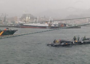 Interceptado en Marín un carguero ruso que transportaba 120 kilos de cocaína en su casco