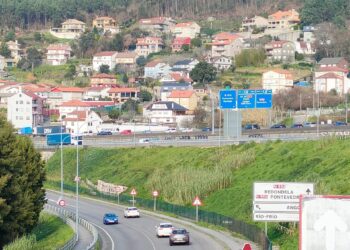 Los atascos regresan a la AP-9 por una avería y un accidente en el puente de Rande