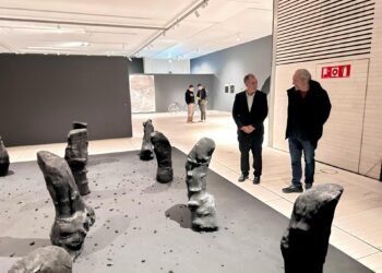 Trece artistas asociados a la Facultad de Belas Artes participan en la muestra ‘Pinturas negras’ del Museo de Pontevedra