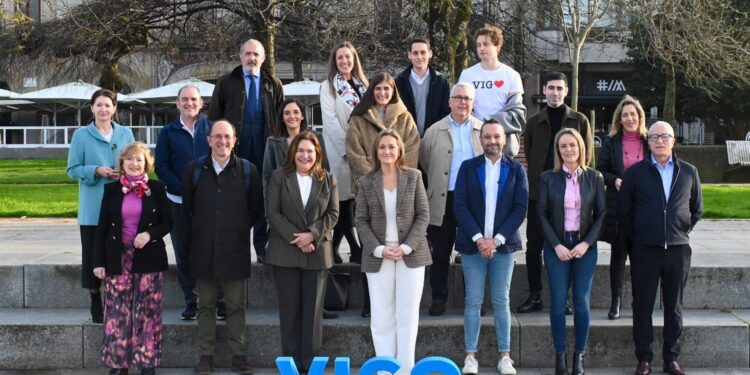 Luisa Sánchez reúne experiencia y caras nuevas en el PP de Vigo