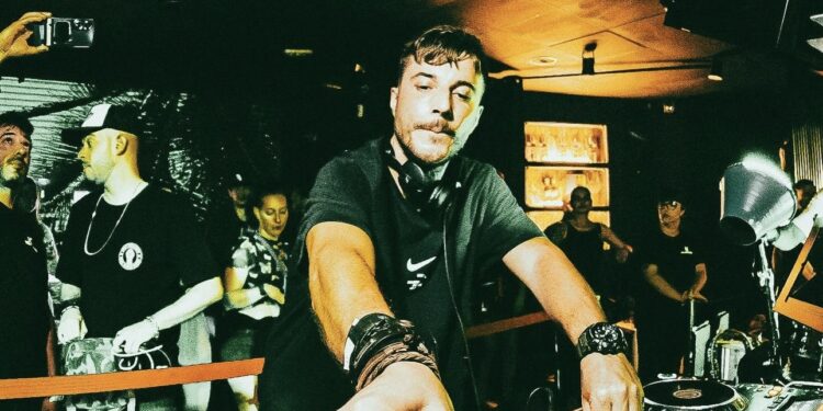 Un Carnaval electrónico en Vigo de la mano del DJ de moda Mario Vice