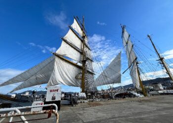 El Gorch Fock apura sus horas en Vigo: «El primer día recibimos 600 visitas, no podíamos creerlo»