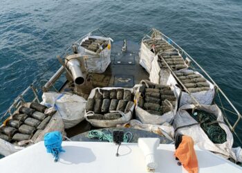 Confiscadas 500 «nasas» ilegales y 42 kilos de pulpo en la costa de Oia