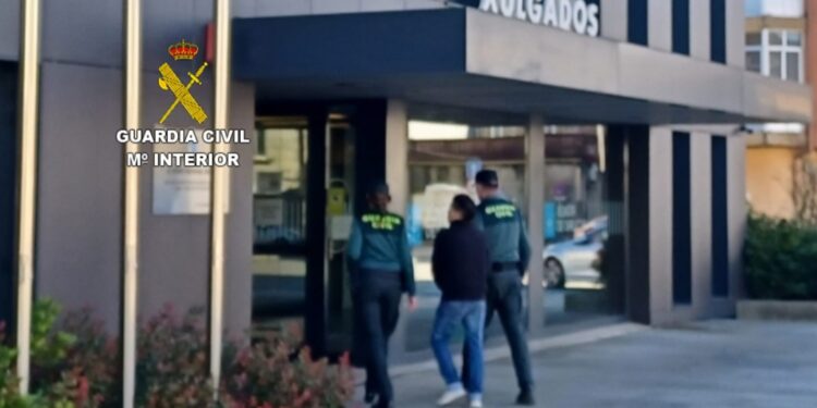 Detenido un joven de Tui por atropellar a una mujer y darse a la fuga