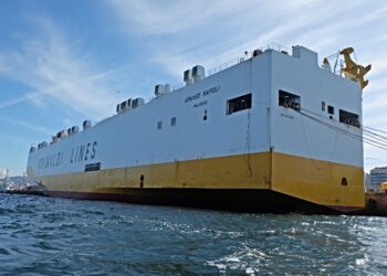 El coloso italiano desocupará (por fin) el puerto de Vigo tras meses de incertidumbre