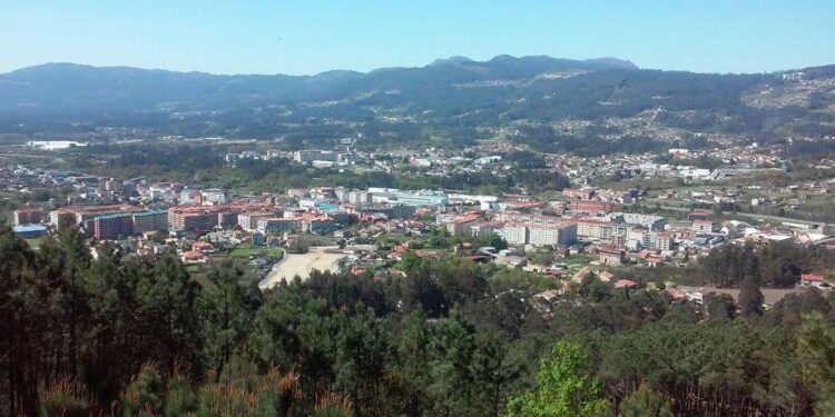 Investigan un vertido contaminante en el Monte de Mosende, en O Porriño