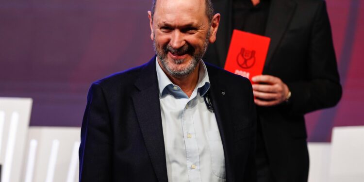 Louzán tilda de «populista» a Caballero «por la polémica interesada» del Mundial: «Este señor está en su salsa»