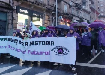Miles de personas reclaman bajo la lluvia en Galicia igualdad y el fin de las violencias machistas
