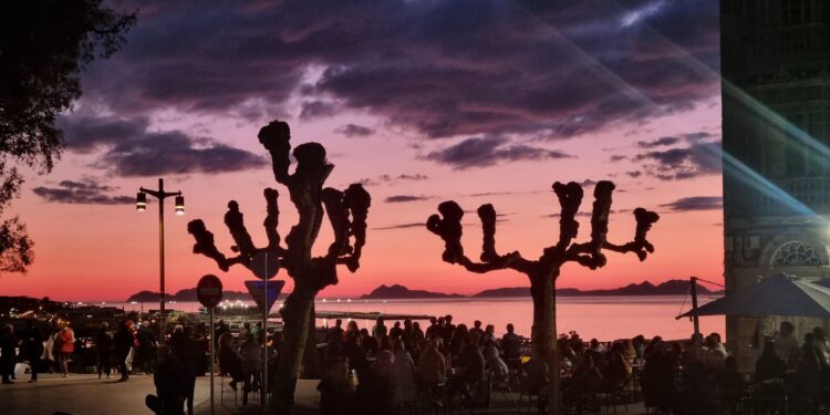 El invierno regresa a Vigo tras el espejismo del Entroido, que se «disfrazó» de primavera