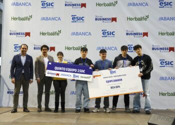 Cuatro jóvenes de Vigo, en el ‘top’ nacional de mejores empresarios virtuales