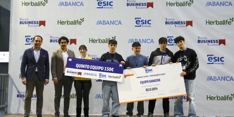 Cuatro jóvenes de Vigo, en el ‘top’ nacional de mejores empresarios virtuales