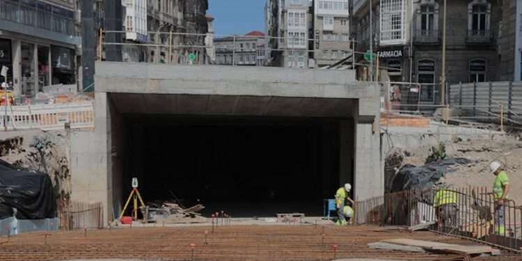 Caballero cancela «in extremis» la reunión con la Xunta para  abordar los túneles de Elduayen y Beiramar