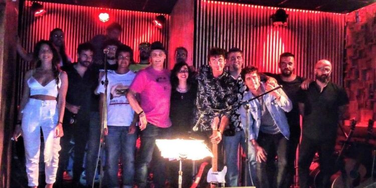 El festival de artistas locales que ‘reconquista’ Vigo y destapa el «semillero de música contemporánea»