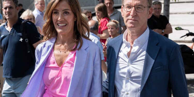 Moaña alega contra el acceso a la playa de la casa de la pareja de Feijóo