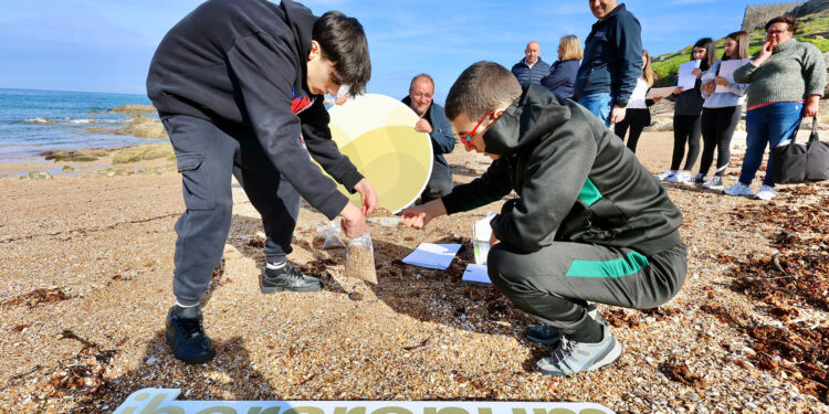 Investigadores de Vigo inician un proyecto para crear el primer banco nacional de arena de playa