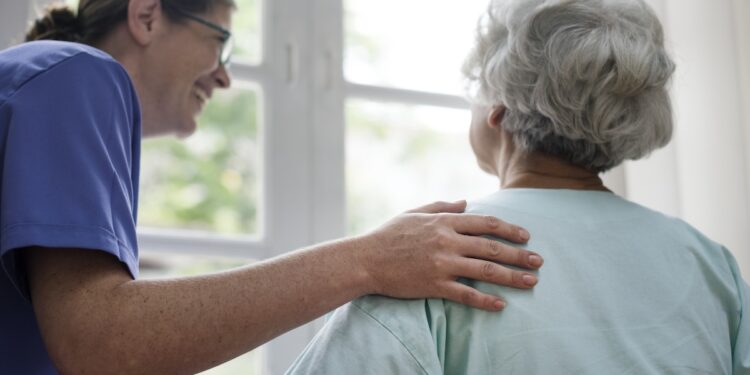 El PP de Vigo insta a Caballero a exigir más fondos para dependencia a Pedro Sánchez