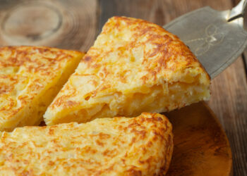 tortilla española con patatas