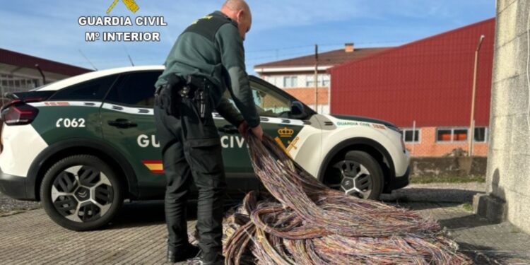 Cazado en su coche con 500 kilos de cable de cobre robados a una compañía telefónica