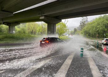 Diluvio sobre Vigo en Viernes Santo: la ciudad y su área marcan precipitaciones de récord