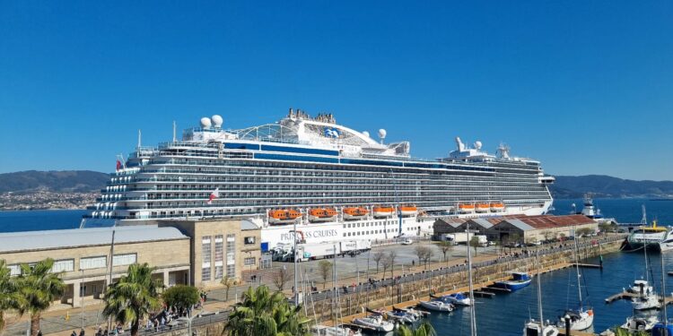El Puerto de Vigo ‘escala’ con dos nuevos récords históricos: crecen los cruceros y los pasajeros