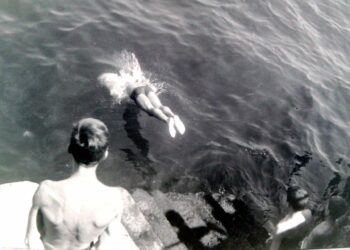 Bañándose en el Náutico