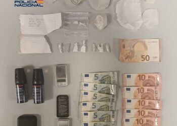 Desactivan un ‘narcopiso okupa’ en Vigo y detienen a dos hombres por tráfico de drogas