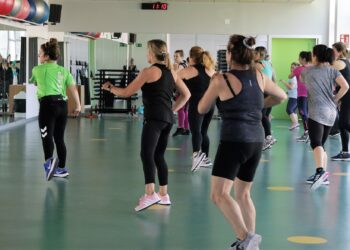 Reto solidario para ‘donar’ kilómetros nadando, puertas abiertas y juegos para «engancharse» al deporte en Vigo