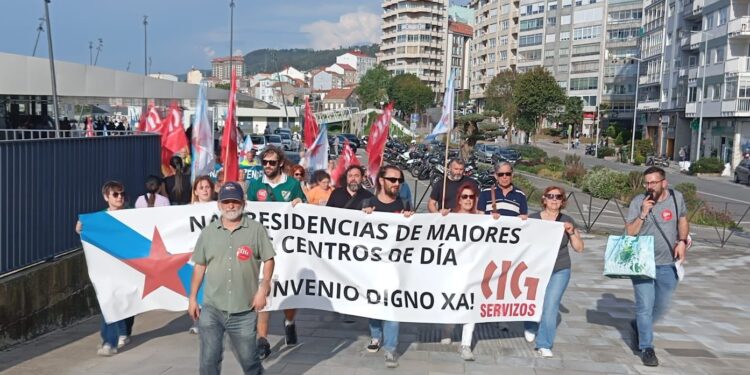 Protesta del personal de residencias privadas y centros de día: «Atención decente para el dependiente»