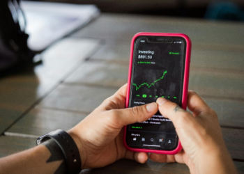 El aumento de los precios y los gastos imprevistos disparan en Galicia la demanda de préstamos rápidos