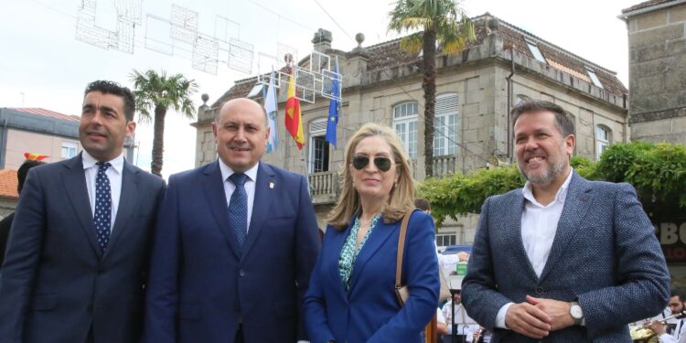 La Festa da Lamprea de Arbo «ficha» a la exministra Ana Pastor
