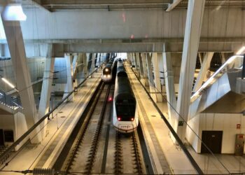 A exposición pública la expropiación de 300 parcelas y más de 55.000 metros cuadrados para la línea de tren a Portugal