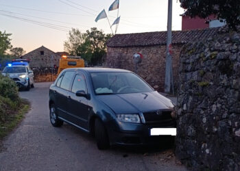 Herida una conductora tras chocar contra un muro y que multiplicaba por seis la tasa de alcohol permitida