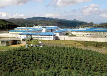 Licitada por 8,2 millones la compleja reforma de la cárcel de A Lama