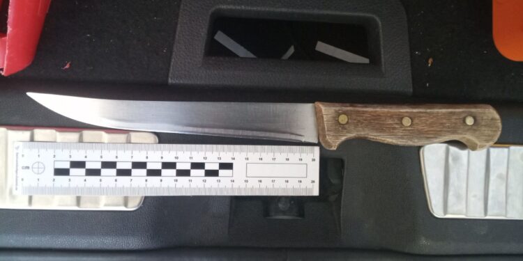 Arrestada una joven en Vigo tras amenazar de muerte a su compañera de piso con un cuchillo