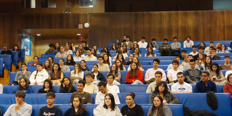 Unos 630 estudiantes de la UVigo se irán de ‘Erasmus’ el próximo año para seguir formándose