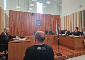 El acusado de agredir sexualmente a dos jóvenes en Vigo lo niega y ellas aseguran que estaban en «shock»