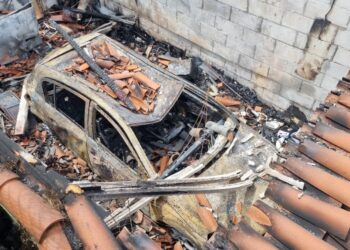 Arde por completo un garaje en Gondomar