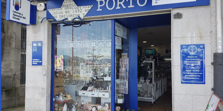 Un boleto sellado en Baiona, agraciado con un pellizco de la Bonoloto