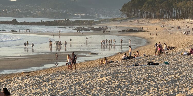 Vigo vive una jornada de verano con casi 30 grados