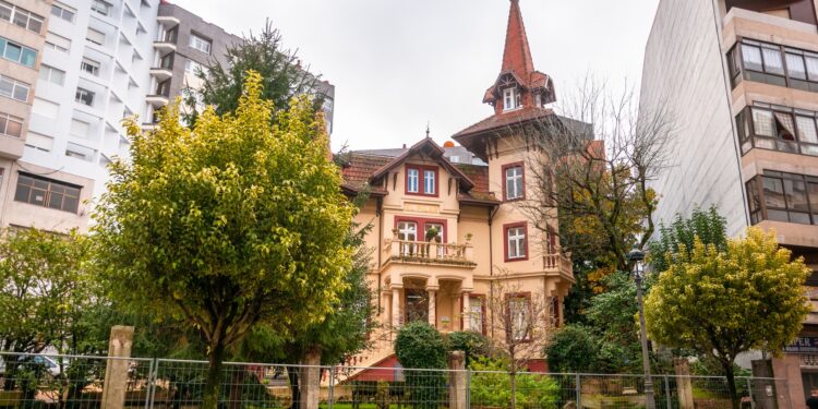 El Concello de Vigo ultima la mudanza para reabrir la Casa da Xuventude