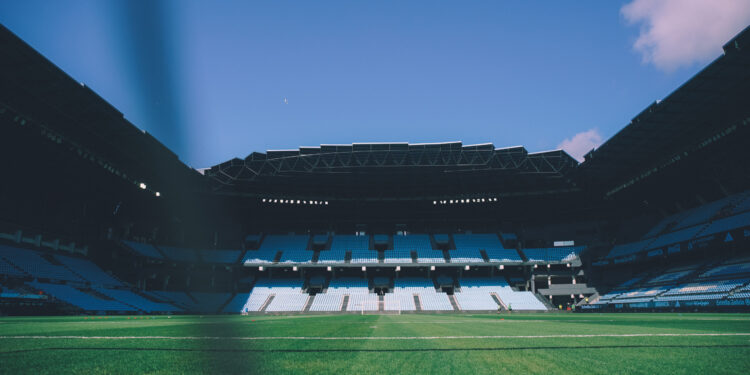 “¿Cómo va a defender a Vigo como sede una persona que cree que acoger el Mundial es un marrón?”
