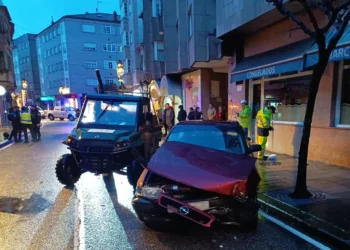 El conductor que rompió una tubería de gas y obligó a desalojar dos edificios, implicado en otro accidente