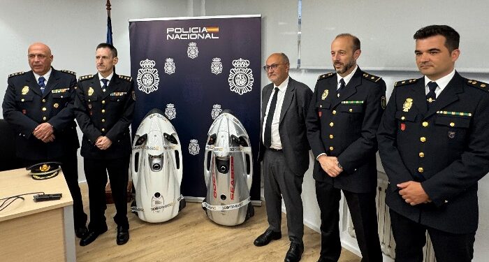 Desarticulada una red de narcotráfico que usaba ‘seascooters’ para recuperar cocaína de buques