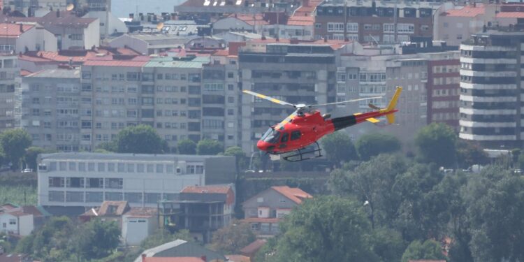 Vecinos de Vigo y de su área, sorprendidos por el vuelo rasante de un helicóptero durante el fin de semana