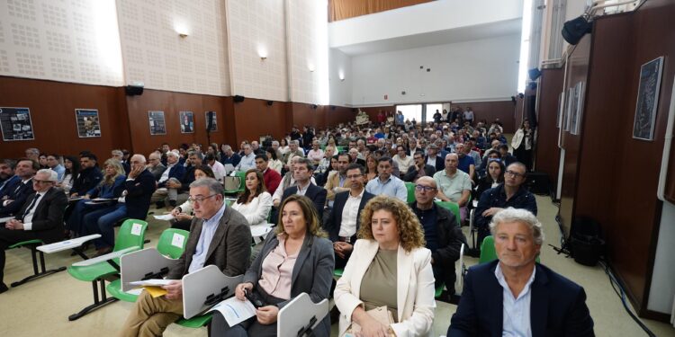 La Xunta se reúne en Vigo con representantes del metal para reforzar la oferta de FP