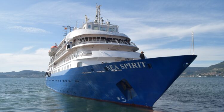 El Sea Spirit pone rumbo al Ártico tras su puesta a punto en Vigo