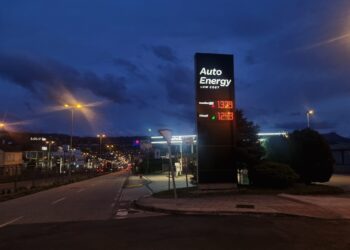 Vigo gana una nueva gasolinera ‘low cost’ y borra el rastro de la marca Shell en la Avenida de Madrid