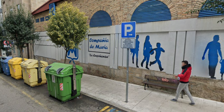 El colegio Compañía de María «alza la voz» e inicia una recogida de firmas: «La Xunta deja a 20 familias sin plaza»