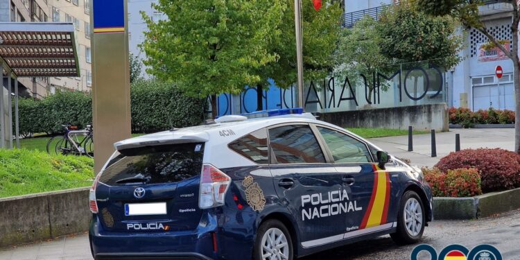 Dos detenidos tras una persecución policial por Vigo, primero en un coche a gran velocidad y luego a pie