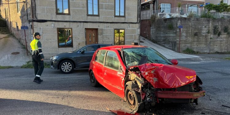 Retenciones en la carretera de Rande tras un aparatoso accidente